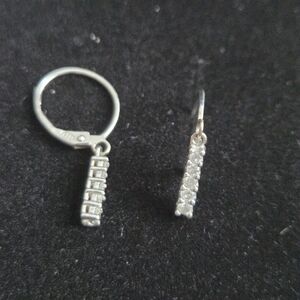 NEW WOMENS 10 K 1.1 GRAMS WHITE GOLD 0.10 CT GENUINE DIAMONDS DANGLING EARRINGS